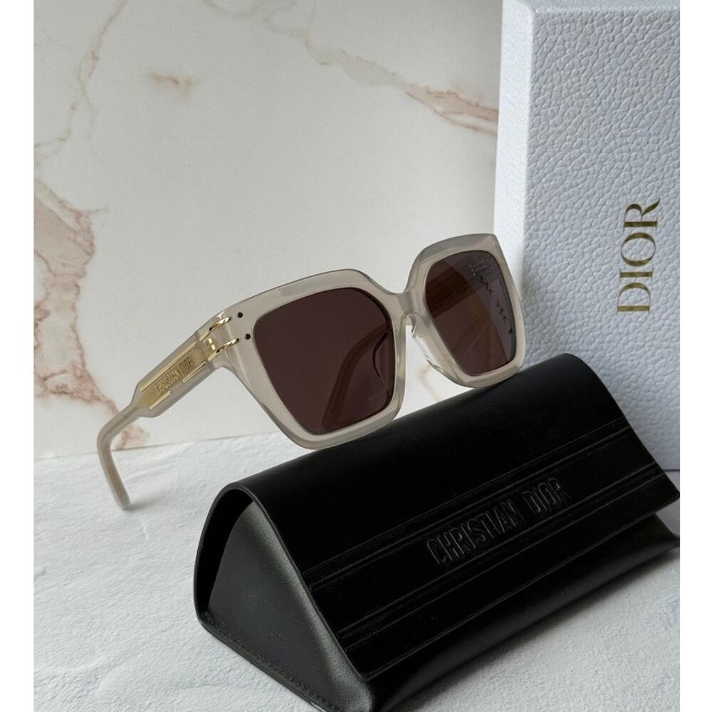 NEW Dior Signature S10F Oversized Sunglasses in Mink Grey